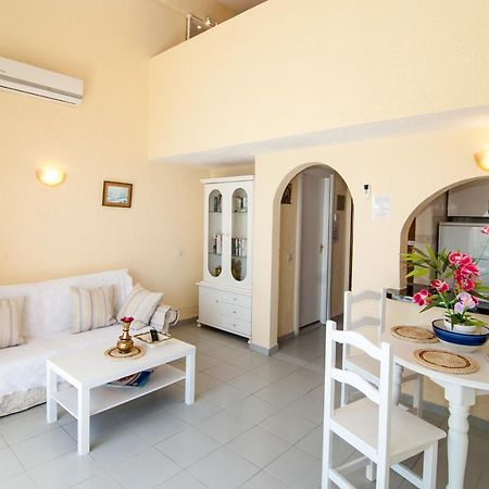Skol 911A 1 Bedroom Duplex With Sea Views 마르베야 외부 사진