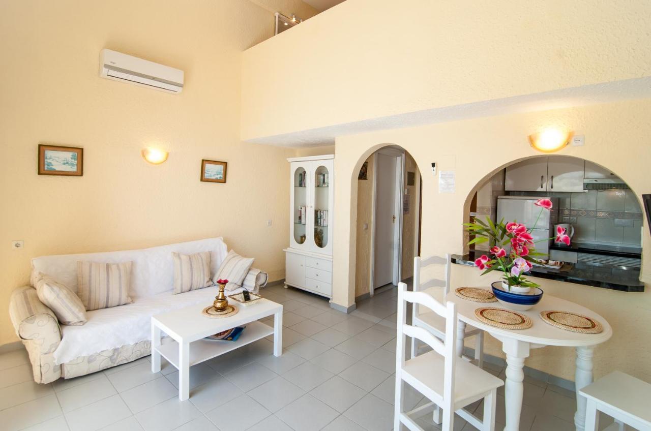 Skol 911A 1 Bedroom Duplex With Sea Views 마르베야 외부 사진